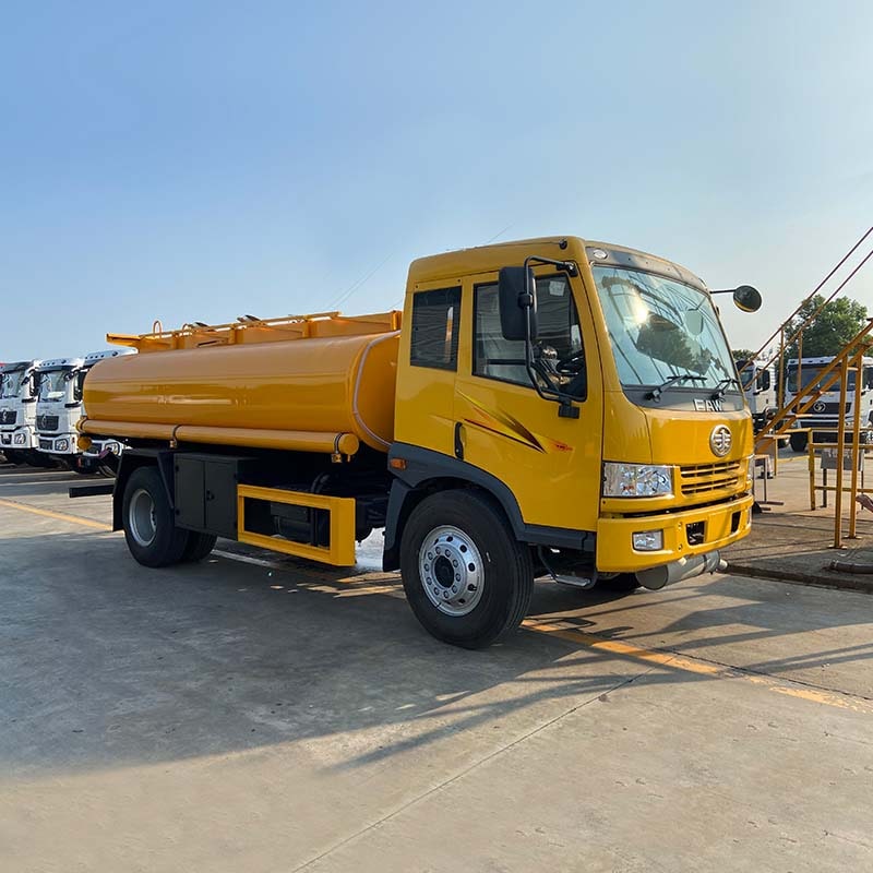 Camion citerne à carburant FAW 4x2 en aluminium de 12 000 litres