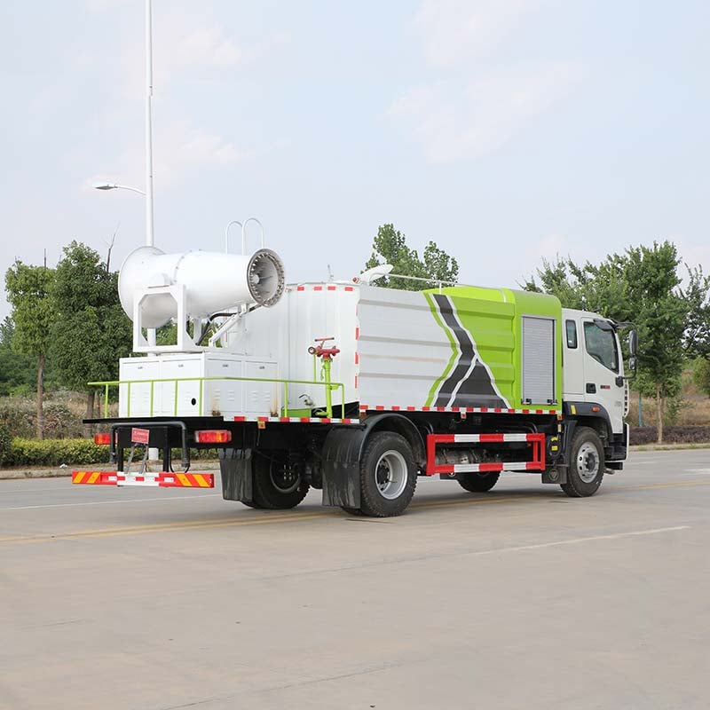 Foton 4x2 water spraying sprinkler truck