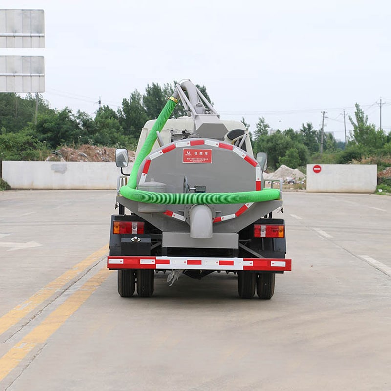 FOTON new or used 2.5 ton fecal vacuum sewage suction truck