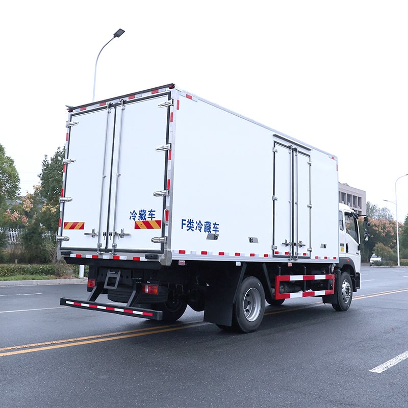 Camion frigorifique HOWO 4*2 de 35 mètres cubes pour viande congelée