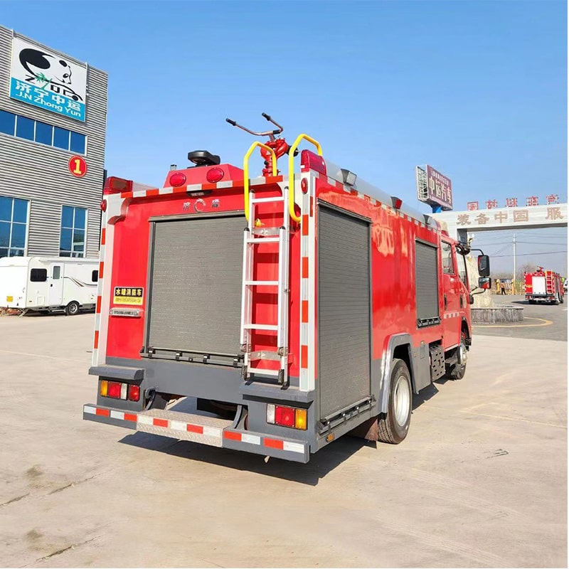 ISUZU 4*2 new or used 4cbm high quality fire truck
