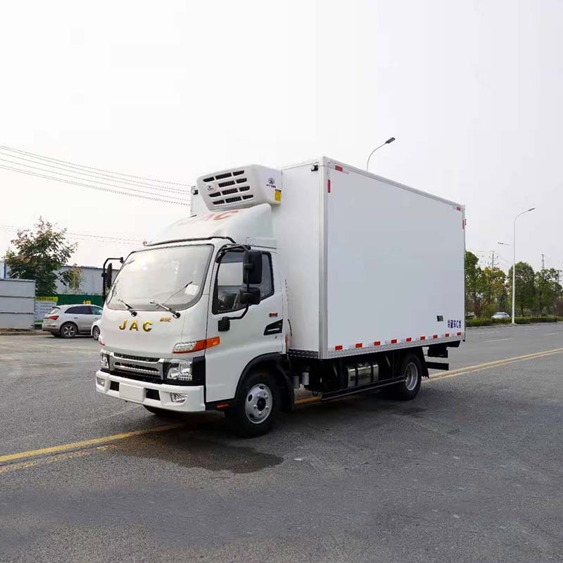 JAC 4x2 small refrigerator truck