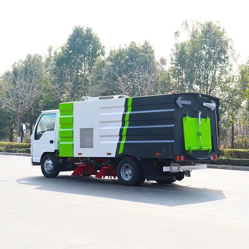 ISUZU 5000Liters вакуумная подметальная машина для уборки дорог