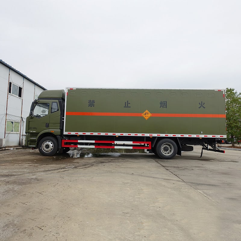 Camion de transport d'équipement de sablage FAW à prix bon marché