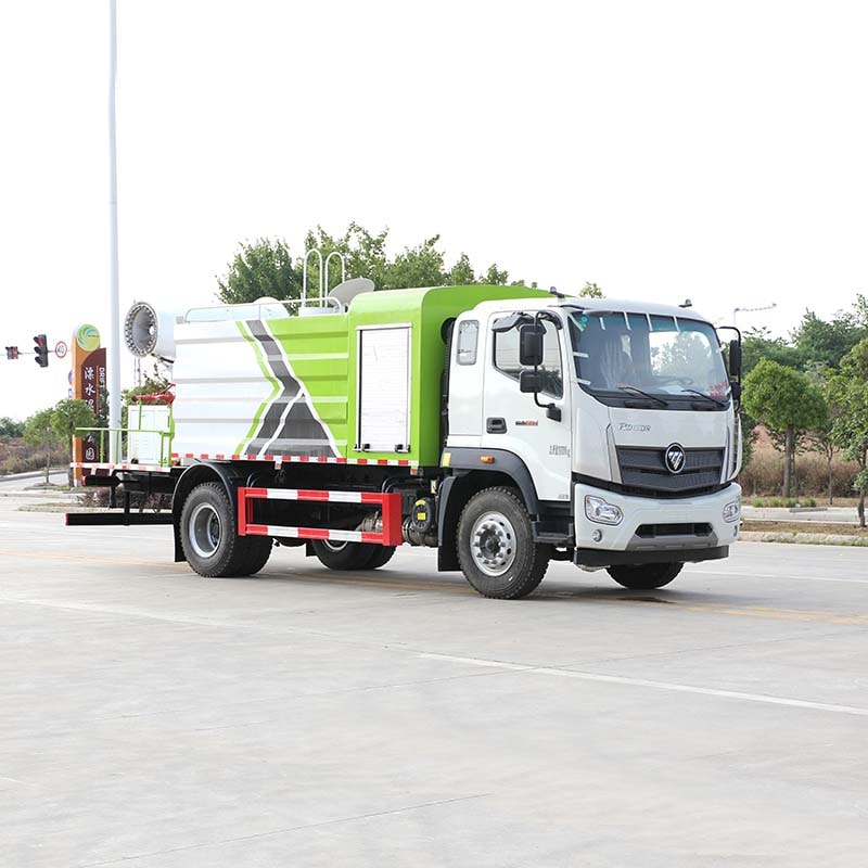 Foton 4x2 water spraying sprinkler truck