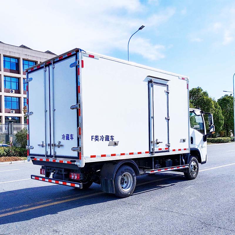 Рефрижератор Shacman 4X2 4,2 м для перевозки мяса