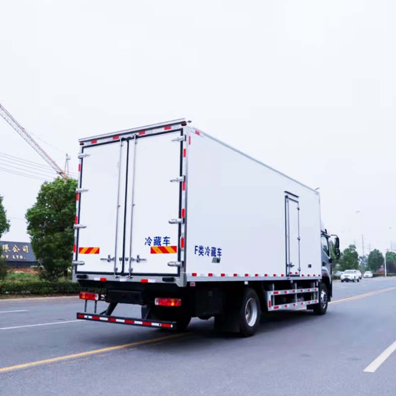 Foton 4x2 6.8m 10 Ton Refrigerator Cooling Van For Sale