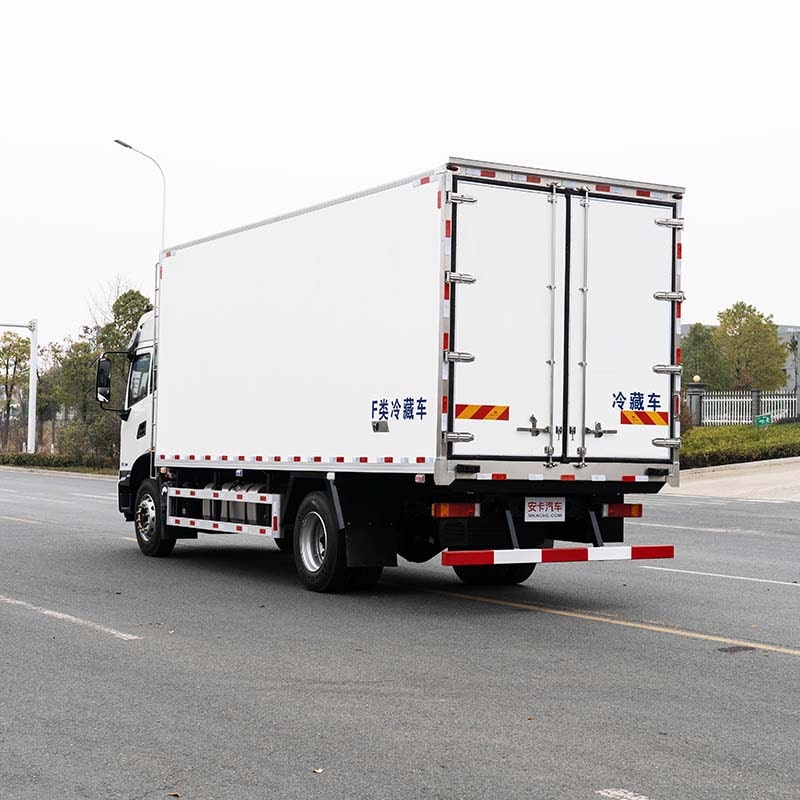 Camion frigorifique HOWO 8x4