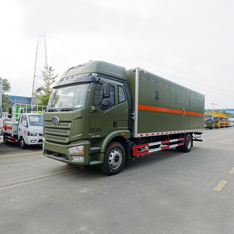 Camion de transport d'équipement de sablage FAW à prix bon marché