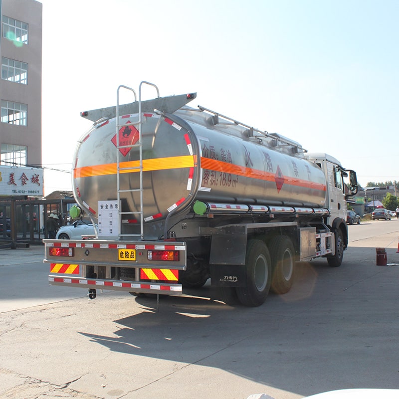 HOWO Aluminum Carbon Steel 6*4 19000 liters fuel tank truck