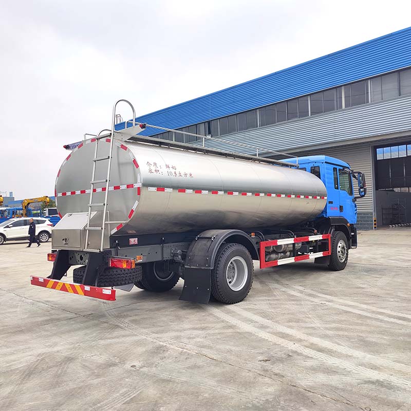 HOWO 13t milk truck for milk transportation
