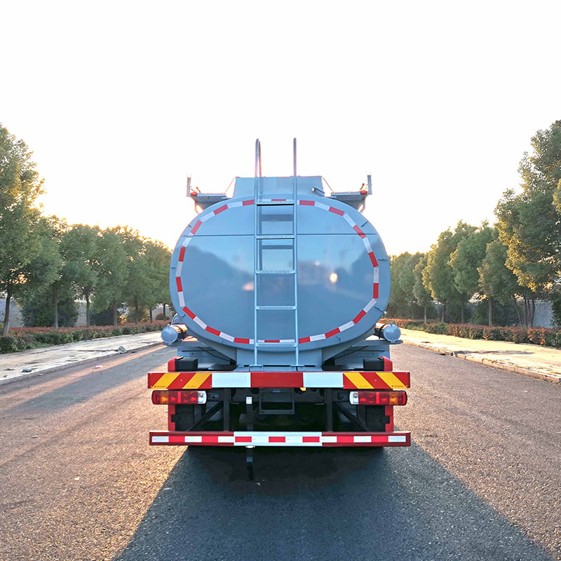 Camion de transport d'huile lubrifiante FAW 18 tonnes pour eau de mer