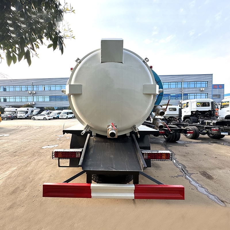 HOWO 20 cubic jetting vaccum sewage suction tanker trucks