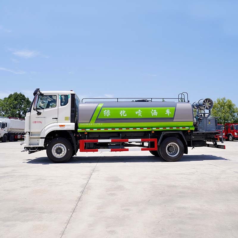 Camion-citerne à eau HOWO 14000L camion-citerne à eau avec arroseur
