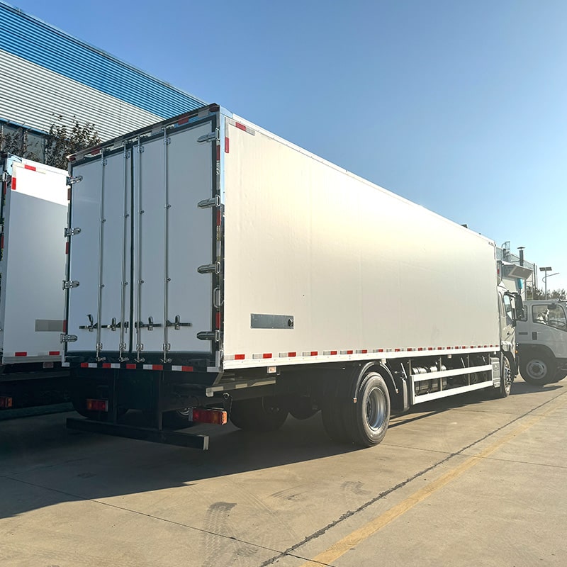 Camion frigorifique Hino 10 tonnes et 12 tonnes à vendre au Japon