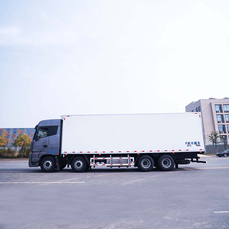Foton 8X4 25ton food truck refrigerator freezer