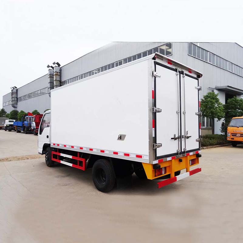 Camion frigorifique Isuzu 4x2 4,2 m
