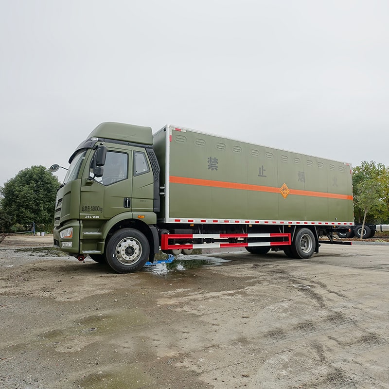Camion de transport d'équipement de sablage FAW à prix bon marché