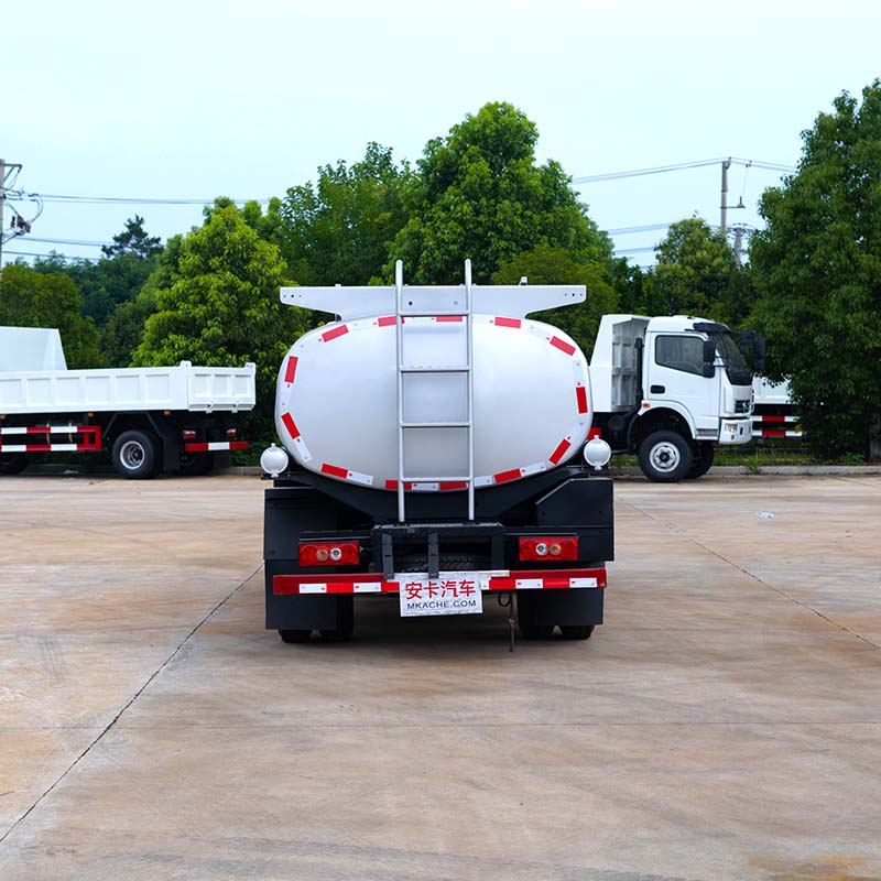 JMC cheap price Small 5000 liters  fuel tank truck