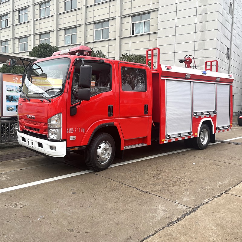 New or Used Japan Brand ISUZU 4 x 2 4000L Fire Truck