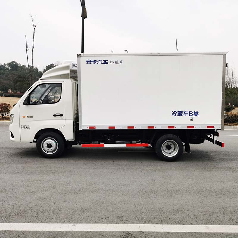 Camion frigorifique congélateur Foton 4x2 de haute qualité