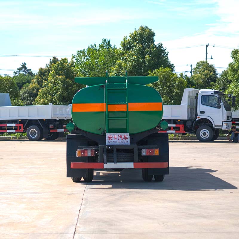 Camion-citerne diesel ISUZU 5000 litres