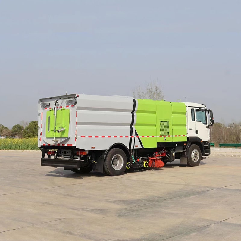 Camion balayeuse-laveuse SINOTRUK 4*2 neuf ou d'occasion de haute qualité