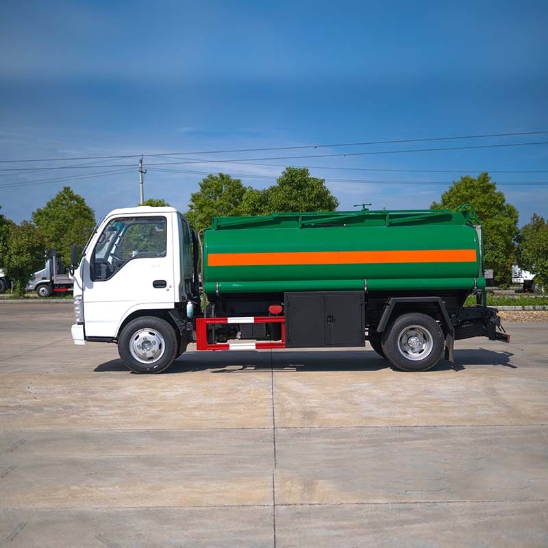 Camion-citerne diesel ISUZU 5000 litres