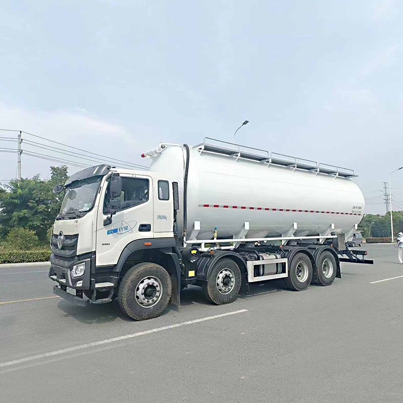 Camion de transport de poudre FOTON 8*4 33 m3