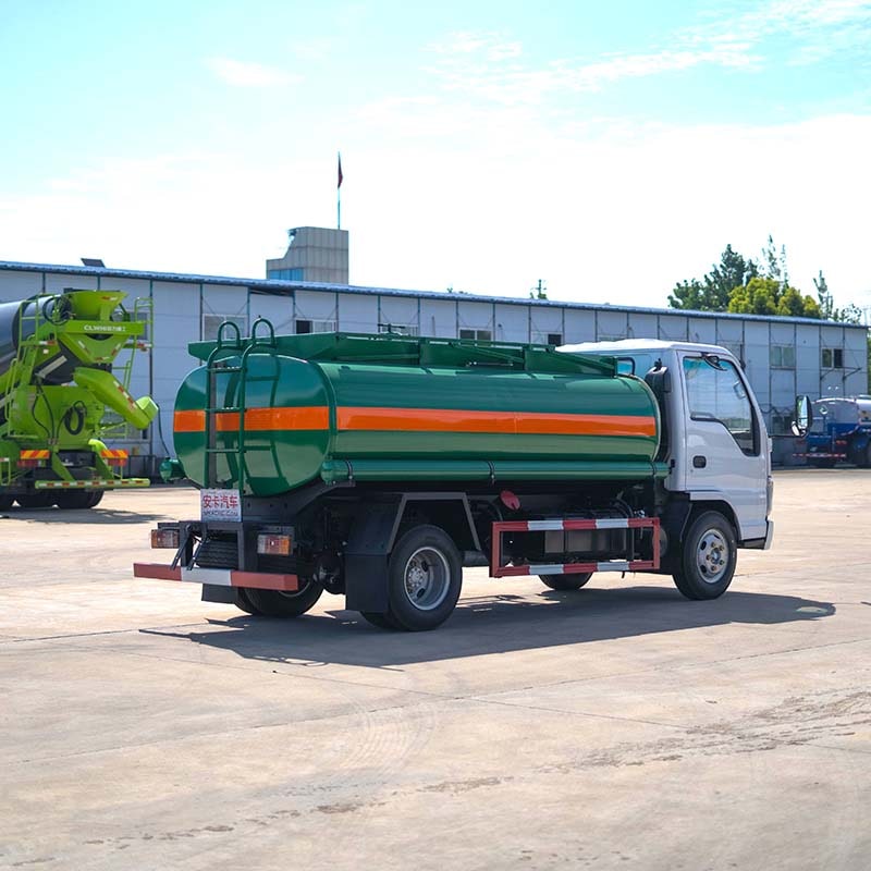 Camion-citerne diesel ISUZU 5000 litres