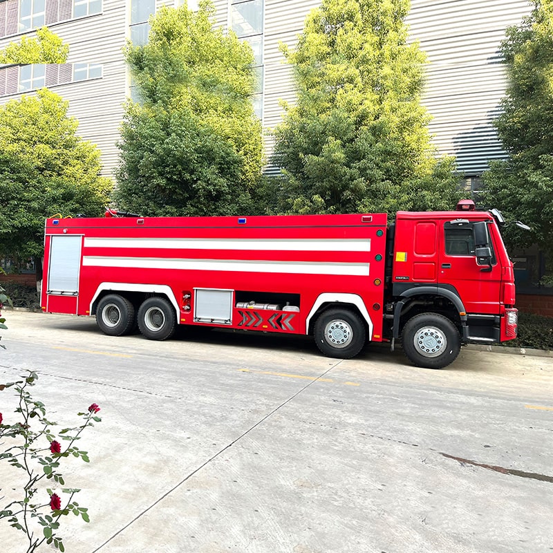Howo 22000L 8 x 4 Water and Foam Fire Rescue Fighting Truck