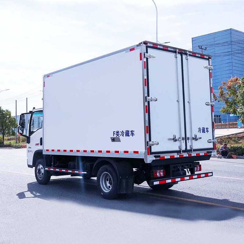 Рефрижератор Shacman 4X2 4,2 м для перевозки мяса