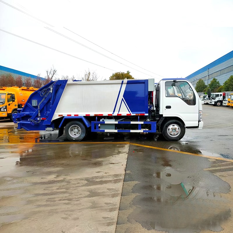 Isuzu 6/9 CBM Garbage Compactor Truck Trash Compressing Truck