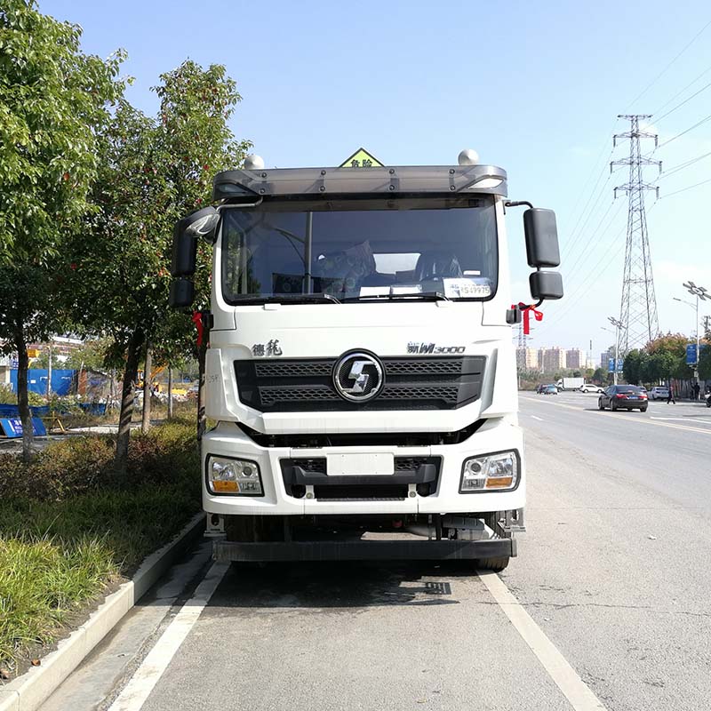 Camion de transport de carburant Shacman 8X4 30000 litres