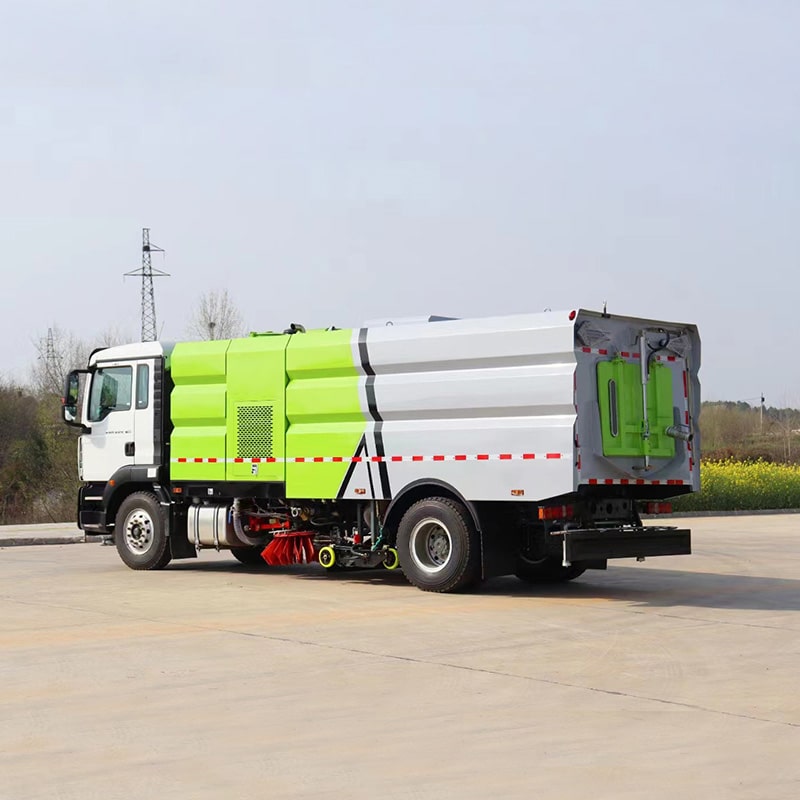 Camion balayeuse-laveuse SINOTRUK 4*2 neuf ou d'occasion de haute qualité