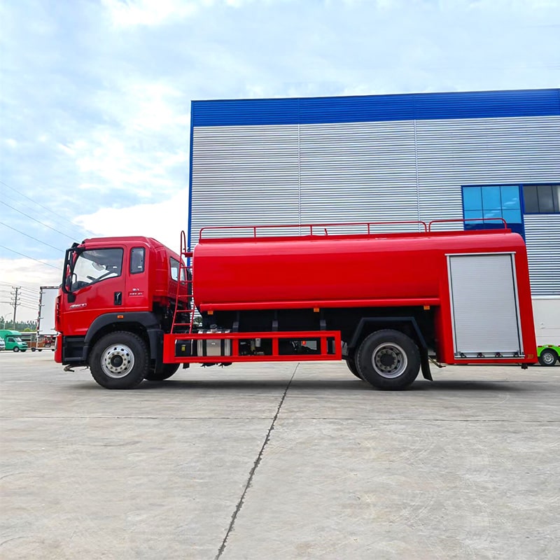 SINOTRUK new or used 10cbm water tank fire fighting truck