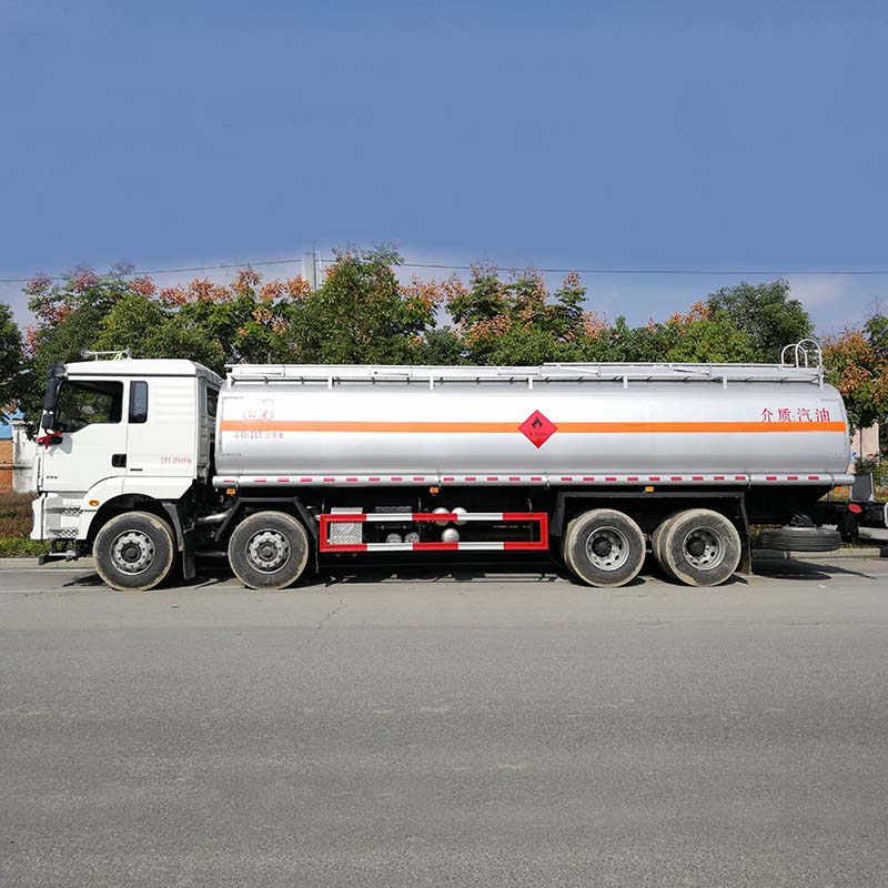 Camion de transport de carburant Shacman 8X4 30000 litres