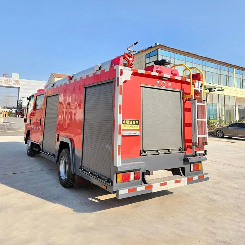 ISUZU 4*2 new or used 4cbm high quality fire truck