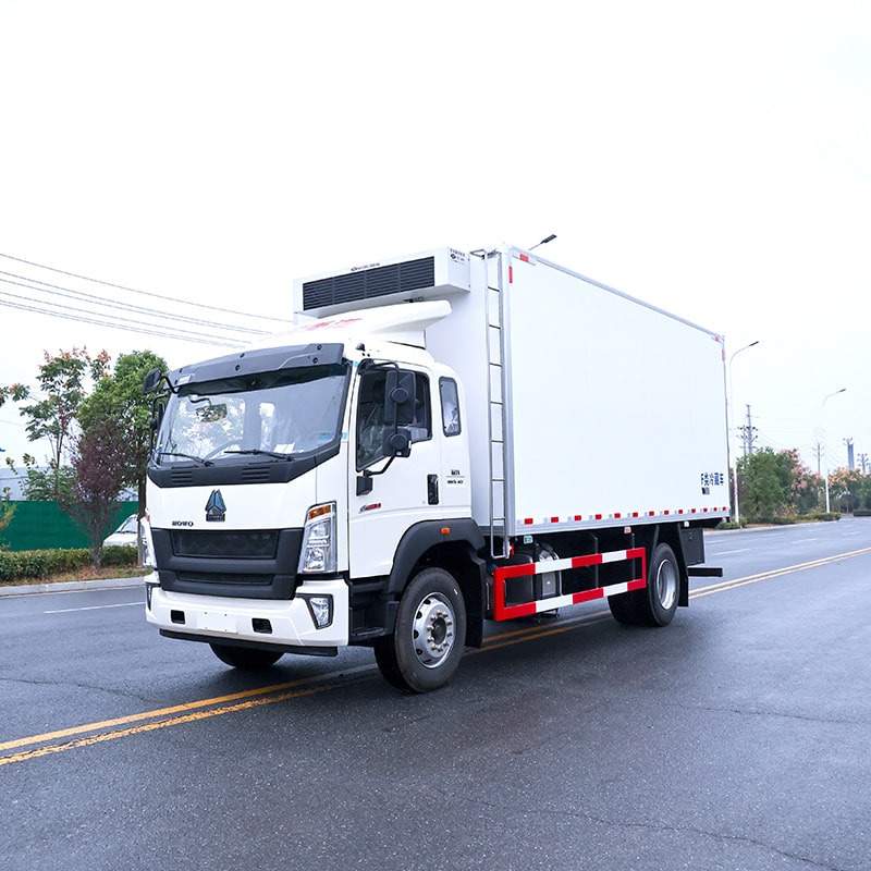 Camion frigorifique HOWO 4*2 de 35 mètres cubes pour viande congelée