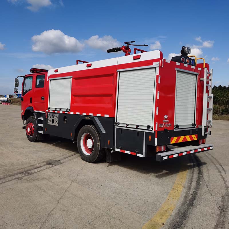 Brand New 4x4 6000 Liters Water Foam Fire Fighting Truck