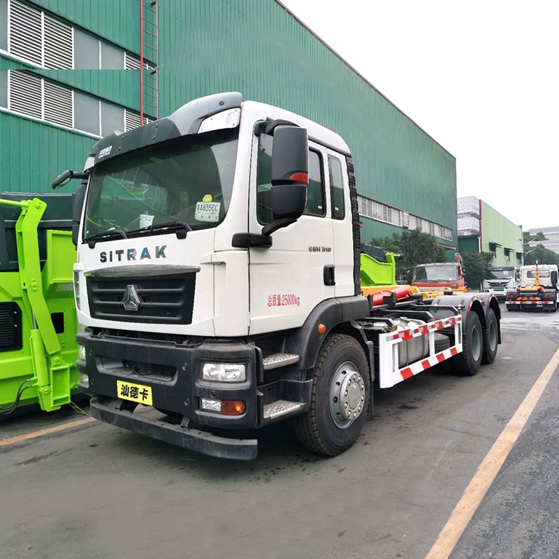 Camion de collecte des ordures à bras hydraulique Sinotruk de 25 tonnes