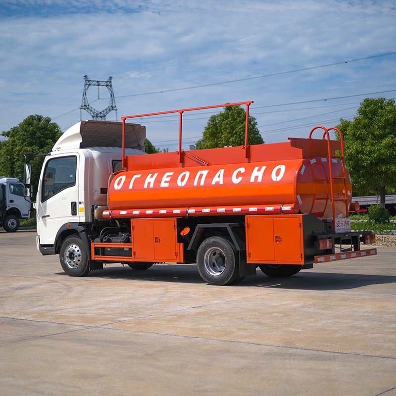 Howo 5CBM Mobile Refueling Tank Truck