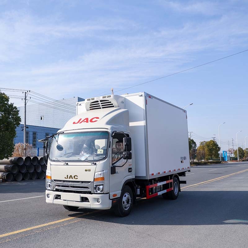 JAC 4X2 Refrigerated Truck Transport Vegetables Meat