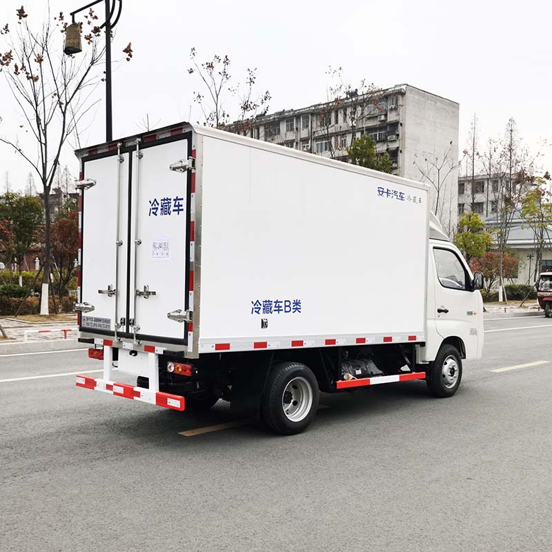 Camion frigorifique congélateur Foton 4x2 de haute qualité