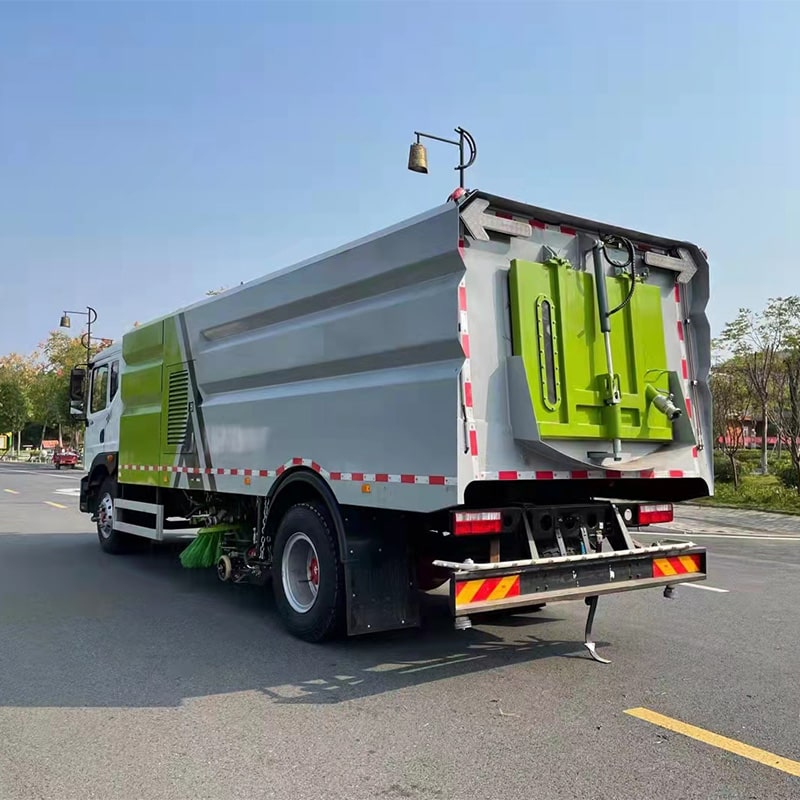 Dongfeng 4*2 road sweeper truck