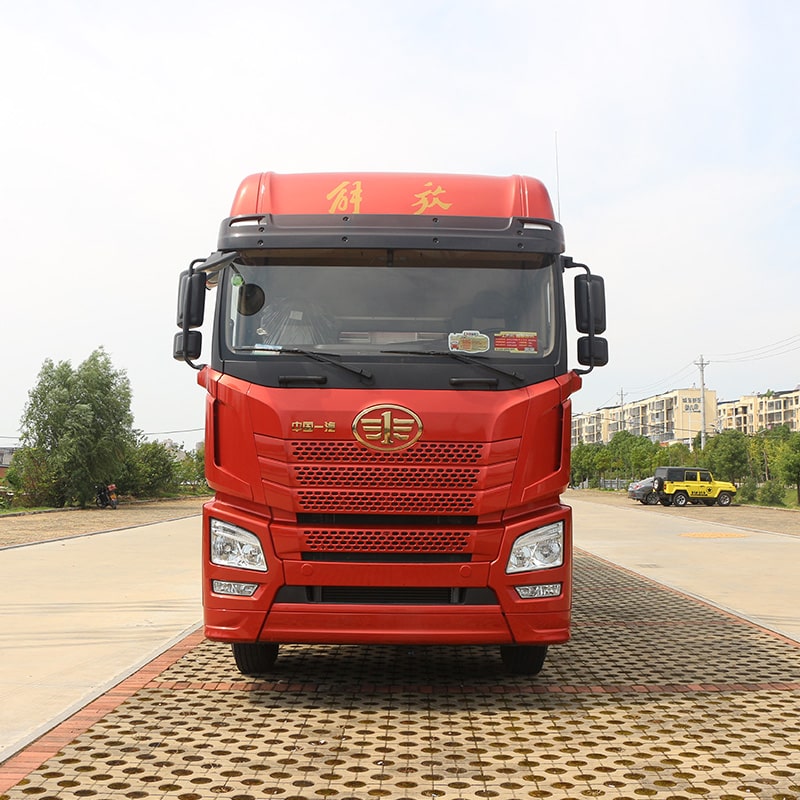 FAW 8*4 грузовик для перевозки животных, птицы, кур, свиней