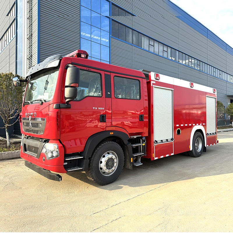 HOWO high quality 8cbm 4*2 foam fire fighting truck