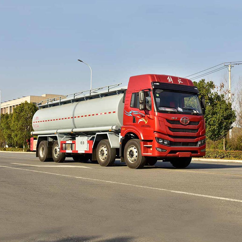 Camion de transport d'huile lubrifiante FAW 18 tonnes pour eau de mer